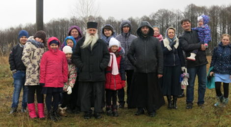 Паломничество в Николо-Радовицкий монастырь и по храмам благочиния