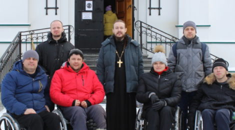 Гости из СРЦ «Чайка» г. Егорьевск в Троицком храме с. Шарапово