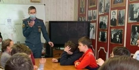 Занятие в Воскресной школе Никольского прихода г. Шатура