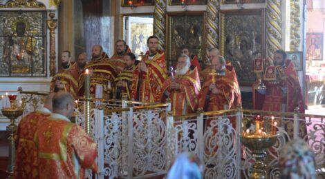 Престольный праздник и соборное богослужение в Пятницком храме и Тихвинском храме