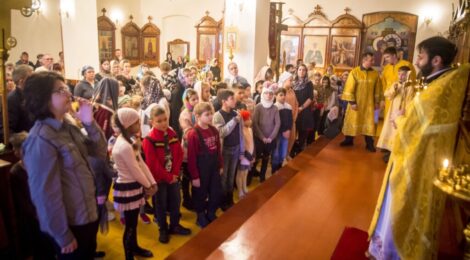 Занятия в "Воскресном институте" в Рошальском храме