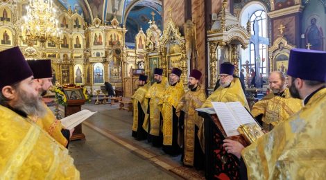 Акафист у иконы с мощами святого равноапостольного Николая Японского